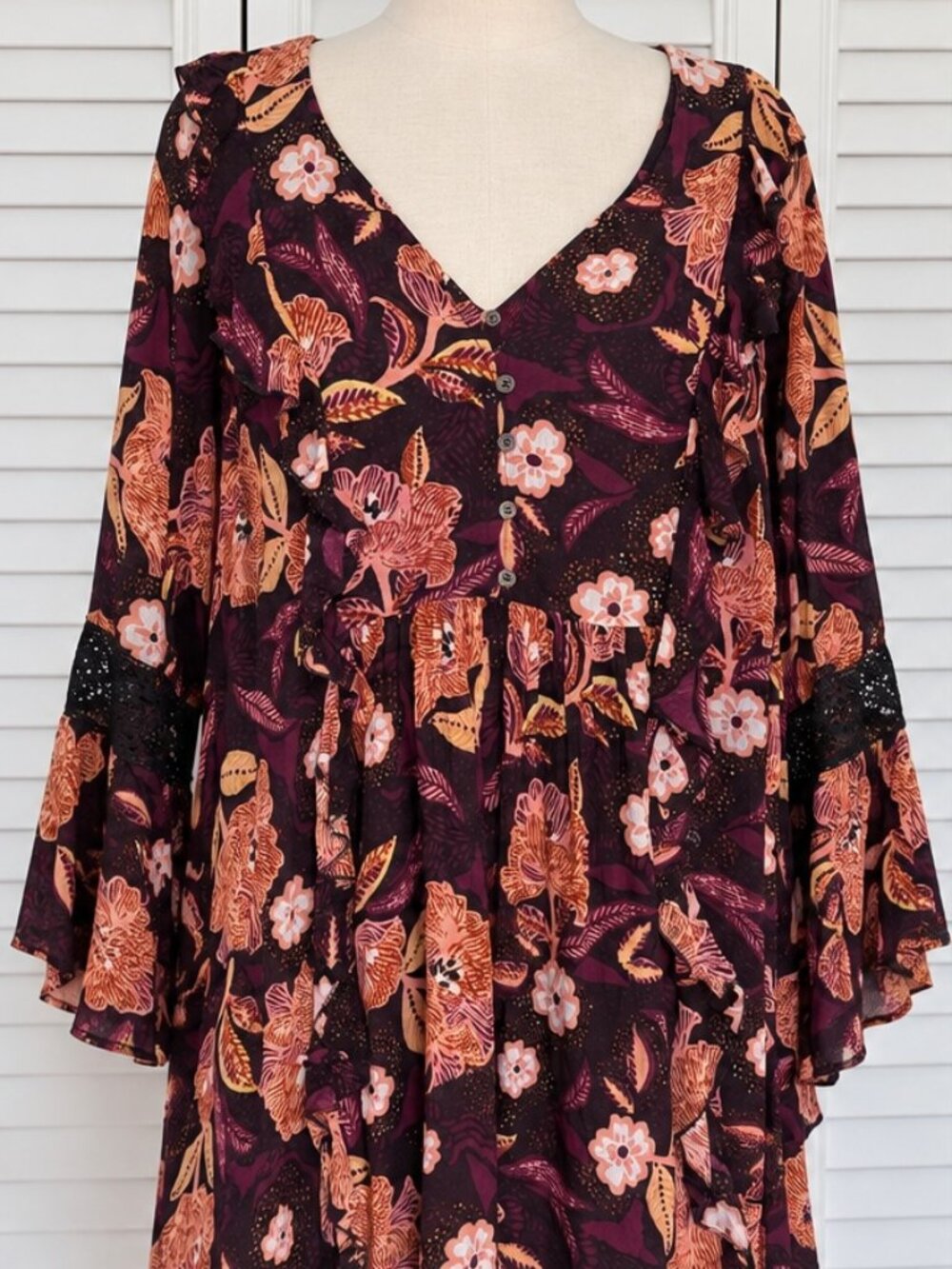 Aveology A New Day Floral Boho Lace Bell Sleeve Dress or Long Shirt Size 22/24